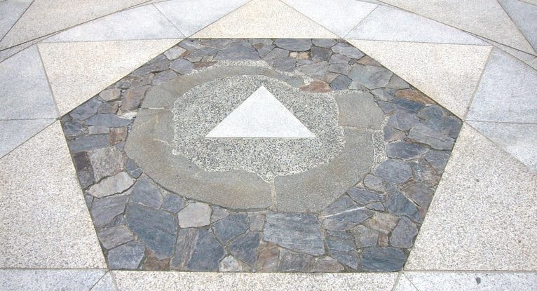臼井霊気の真の目的｜三角形と六角形が重なる鞍馬山の石畳みの金剛床